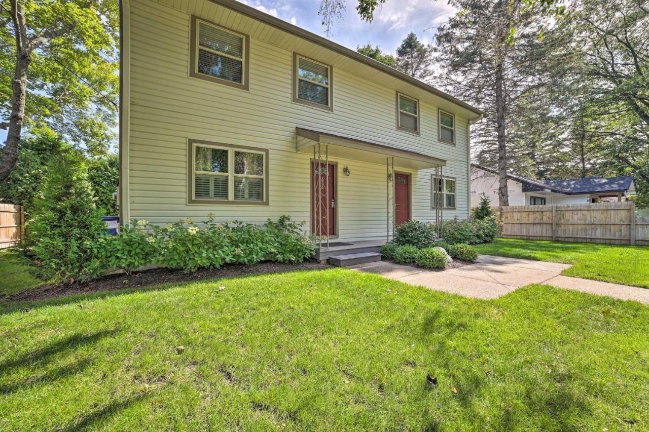 Harbor Springs Retreat With Grill About 1 Mi To Beach! Exterior photo